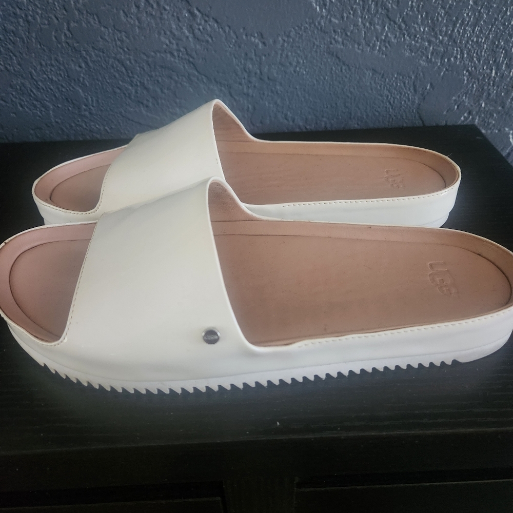 Ugg slides